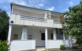 Apartmani Mara Rogoznica
